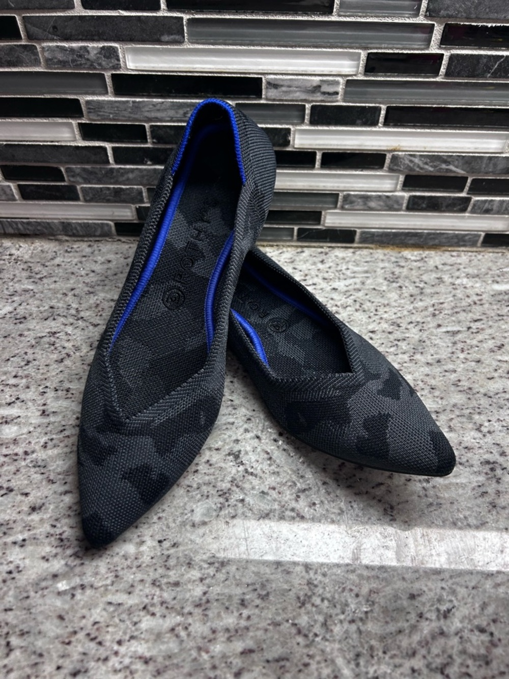 Rothy’s Gray/black CamoBlack Pointed-Toe Slip-On Shoes size 10 - Picture 2 of 9